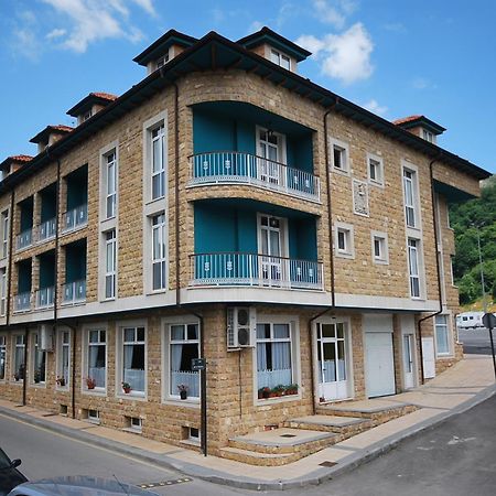 Hotel Águila Real Onís Exteriér fotografie