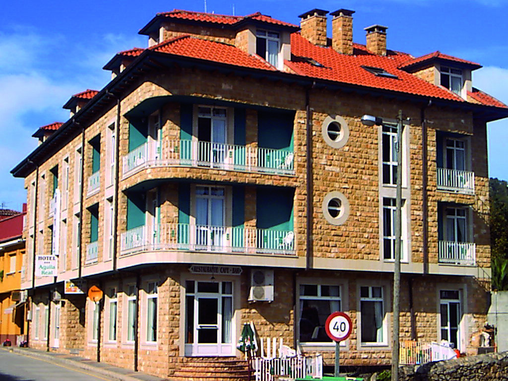 Hotel Águila Real Onís Exteriér fotografie