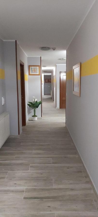 Hotel Águila Real Onís Exteriér fotografie